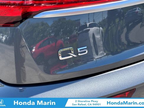 Used 2022 Audi Q5 2.0T Premium Plus w/ Premium Plus Package AWD/4WD image 37