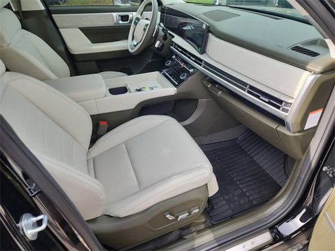 New 2025 Hyundai Santa Fe Calligraphy image 10