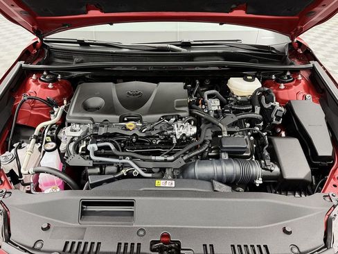 Used 2025 Toyota Camry SE FWD image 29