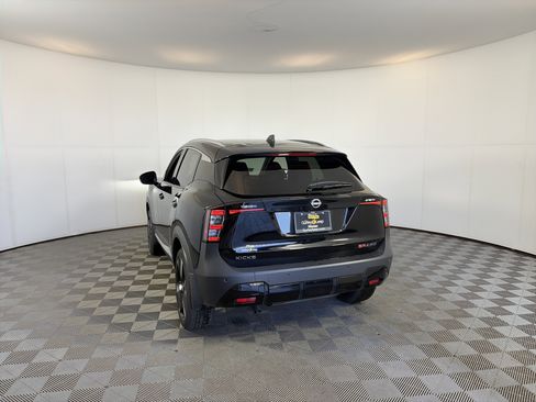 Used 2025 Nissan Kicks SR image 8