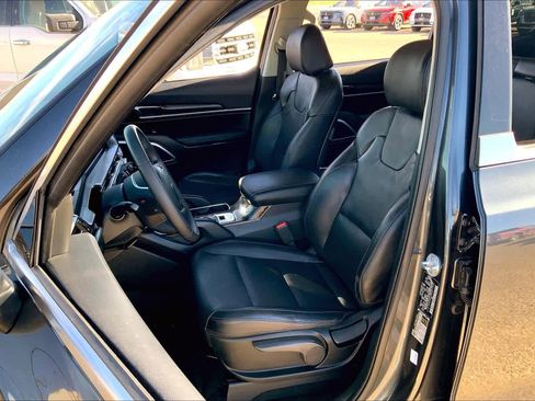 Used 2023 Kia Telluride LX image 14