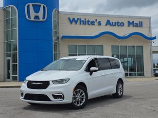 Used 2023 Chrysler Pacifica Touring-L AWD/4WD video 1