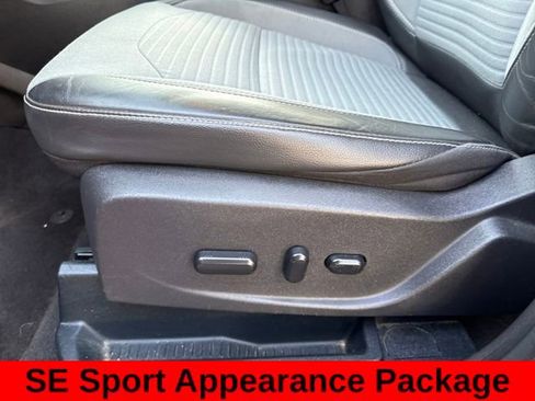 Used 2017 Ford Escape SE w/ Equipment Group 201A image 17