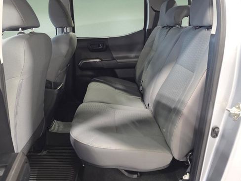 Used 2019 Toyota Tacoma Limited image 13