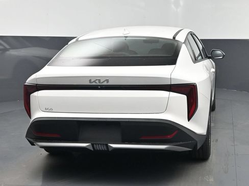 Certified 2025 Kia K4 FWD image 28