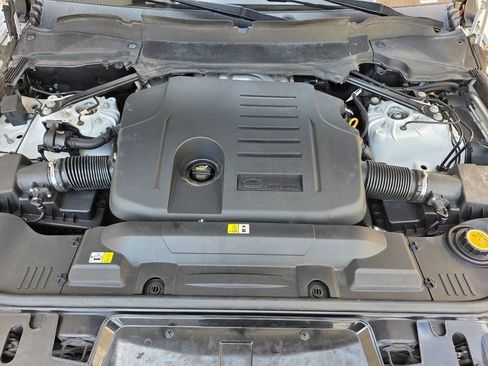 Used 2019 Land Rover Range Rover Sport HSE AWD/4WD image 36