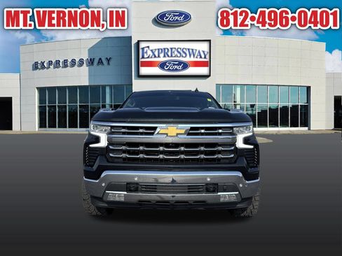 Used 2022 Chevrolet Silverado 1500 LTZ w/ LTZ Convenience Package II AWD/4WD image 2