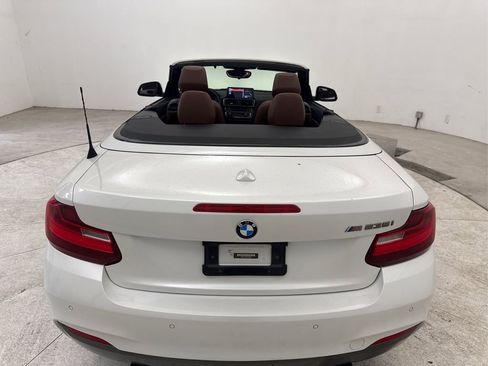 Used 2015 BMW M235i Convertible image 21