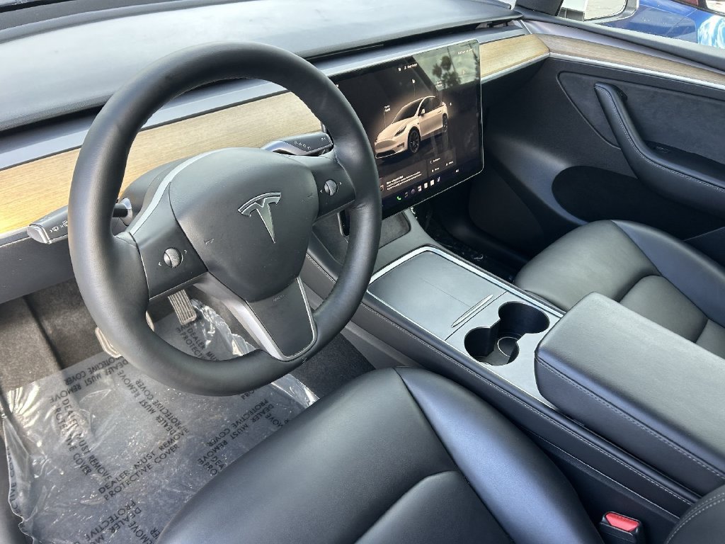 Used 2023 Tesla Model Y Long Range AWD/4WD image 24