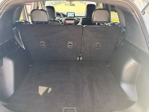Used 2025 Ford Escape ST-Line FWD image 16