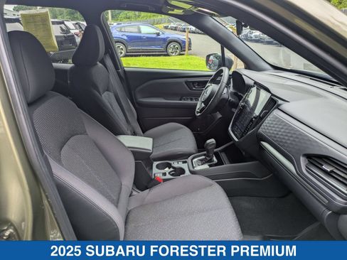 Used 2025 Subaru Forester Premium AWD/4WD image 36