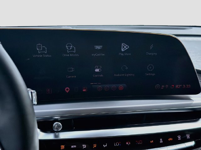 Used 2026 Cadillac Lyriq Luxury AWD/4WD image 30