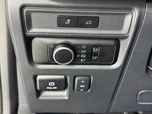 Used 2024 Ford Expedition Max XLT AWD/4WD image 37
