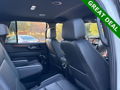Used 2025 GMC Yukon Denali image 11