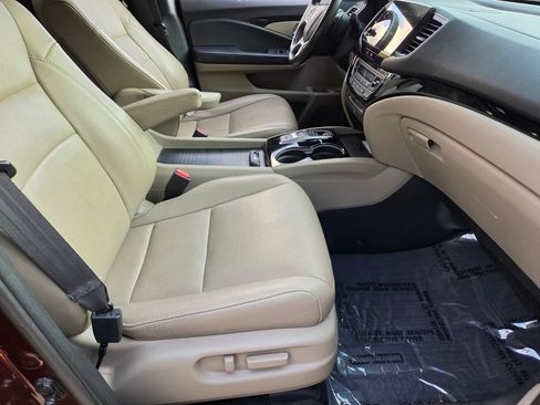 Used 2019 Honda Pilot Elite image 19