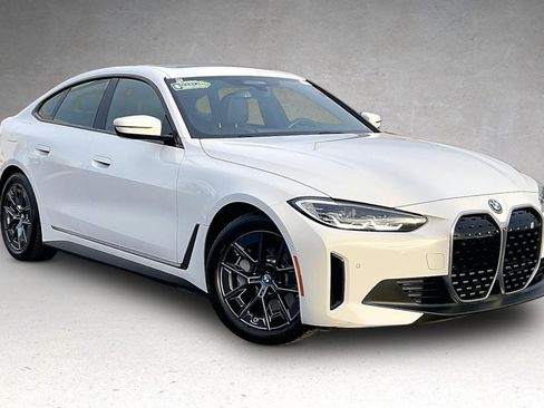 Used 2023 BMW i4 eDrive40 image 2