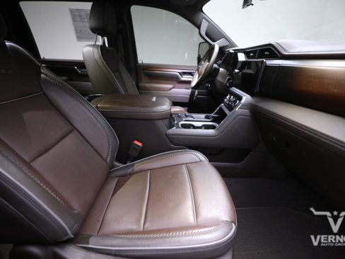 Used 2024 GMC Sierra 2500 Denali w/ Denali Reserve Package image 11