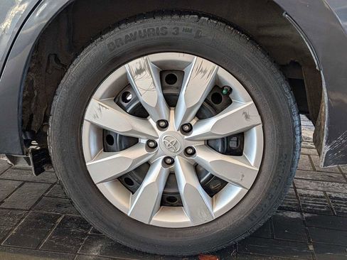 Used 2014 Toyota Corolla LE image 13