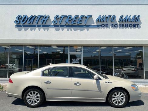 Used 2011 Buick Lucerne CXL FWD image 1