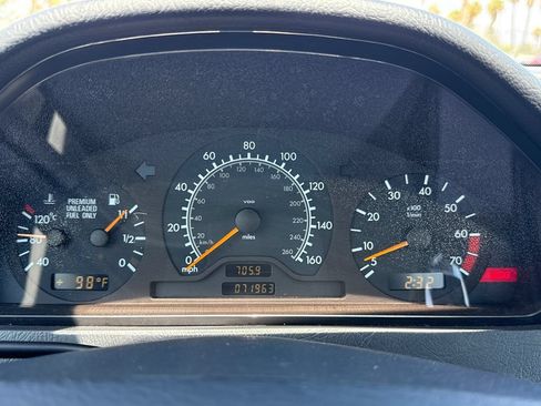 Used 1998 Mercedes-Benz C 280 Sedan image 32