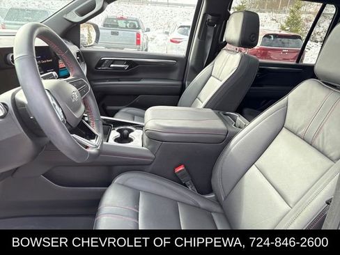 Certified 2025 Chevrolet Suburban RST w/ Comfort Package image 9