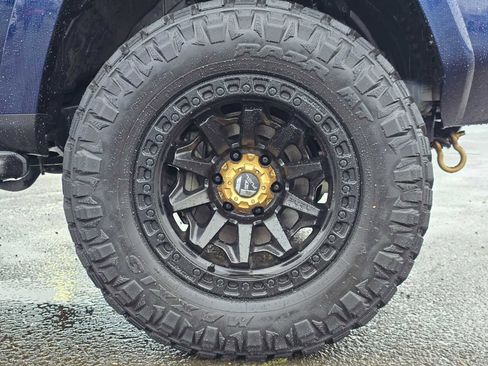 Used 2022 Toyota 4Runner SR5 Premium image 9