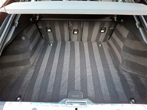 Used 2023 Porsche Panamera 4 Platinum Edition image 33