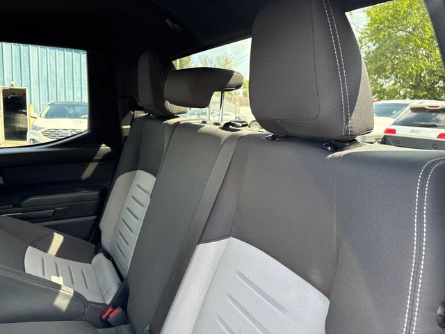 Used 2025 Toyota Tacoma TRD Sport AWD/4WD image 19