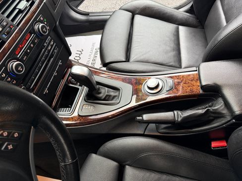 Used 2008 BMW 335xi Sedan image 11