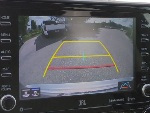 Used 2022 Toyota Highlander Limited FWD image 21