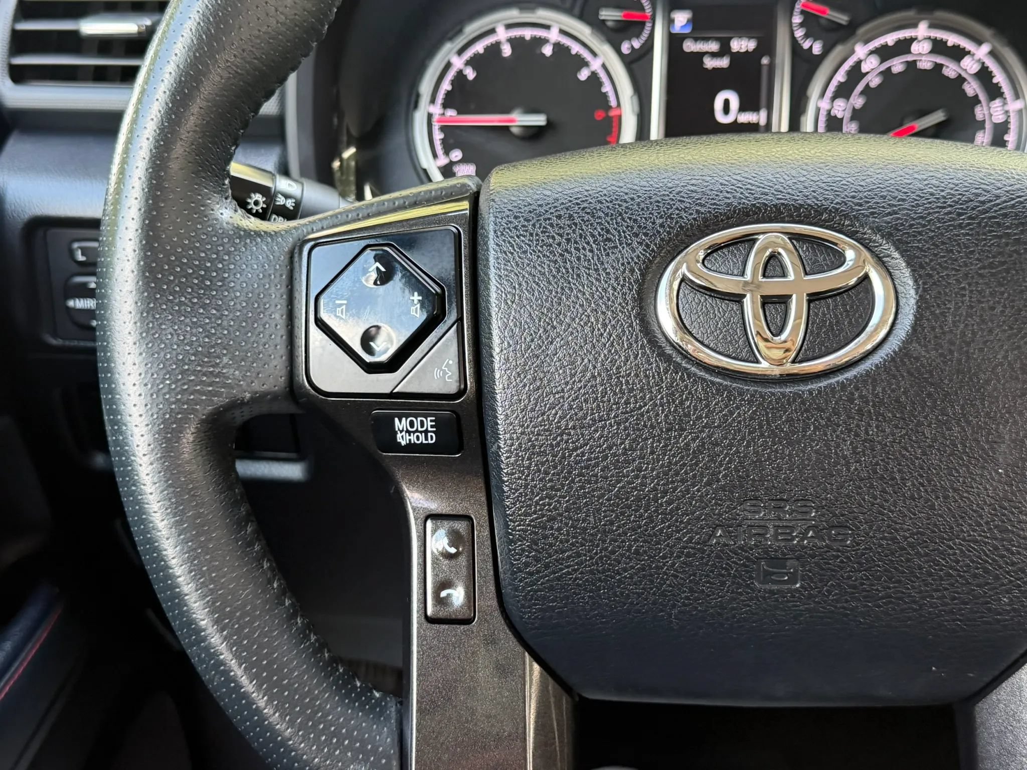 Used 2020 Toyota 4Runner TRD Off-Road Premium w/ Moonroof Package AWD/4WD image 43