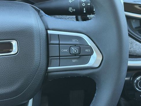 Used 2022 Jeep Compass Latitude image 15