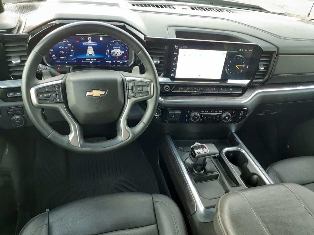 Used 2023 Chevrolet Silverado 1500 LTZ w/ LTZ Premium Package AWD/4WD image 5