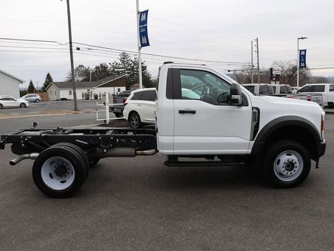 New 2024 Ford F550 4x4 Regular Cab Super Duty image 2
