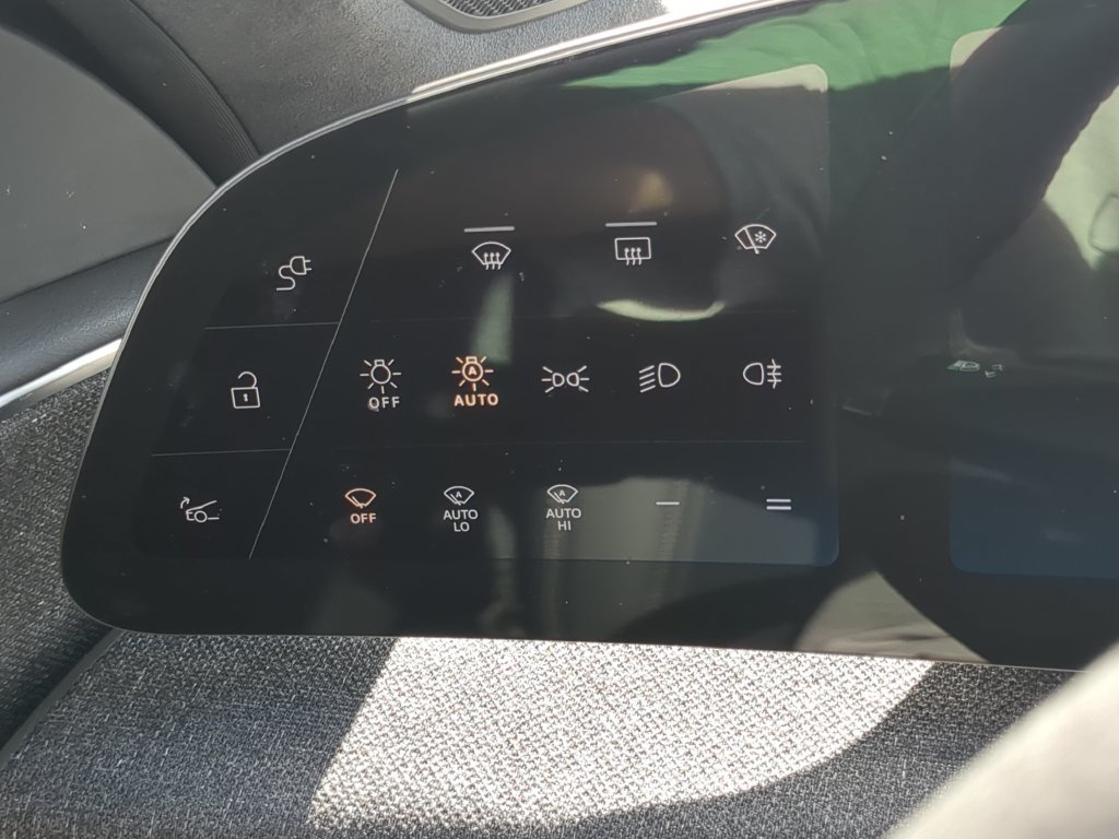 Used 2024 Lucid Air Pure RWD image 26