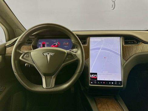 Used 2018 Tesla Model X P100D image 23