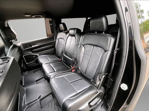 Used 2024 Jeep Wagoneer L Series II w/ Flexible Seating Group AWD/4WD image 26