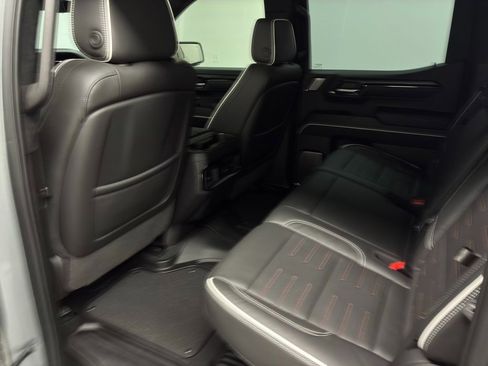 Used 2025 GMC Sierra 1500 AT4X image 51