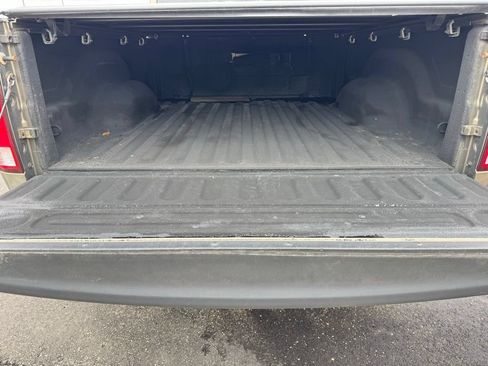 Used 2013 RAM 1500 Classic SLT w/ Premium Display Pkg AWD/4WD image 38