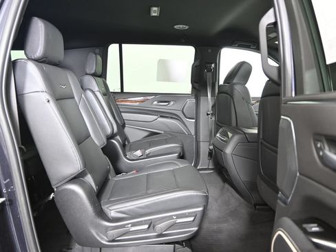 Used 2024 Cadillac Escalade ESV Luxury w/ LPO, Floor Liner Package AWD/4WD image 15