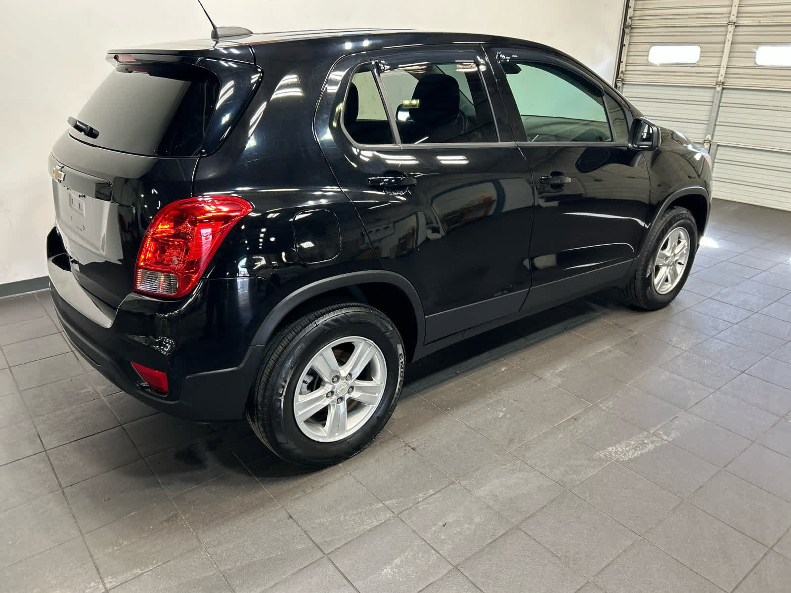 Used 2020 Chevrolet Trax LS w/ Tint and Cruise Package AWD/4WD image 5
