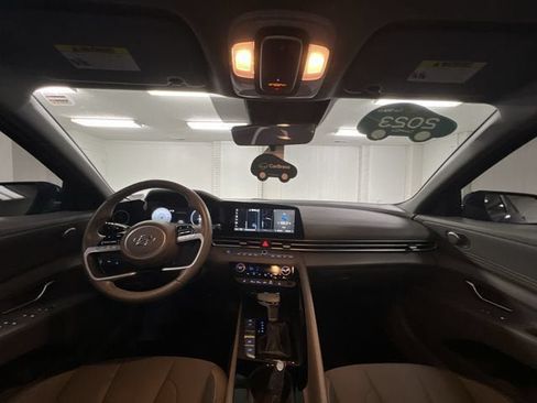 Used 2023 Hyundai Elantra SEL w/ Convenience Package FWD image 20