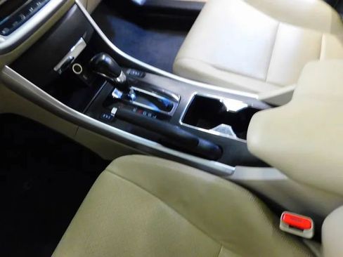 Used 2014 Honda Accord EX-L image 33