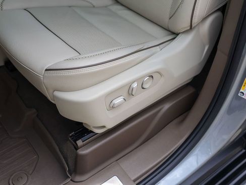 Used 2023 GMC Yukon Denali RWD image 11