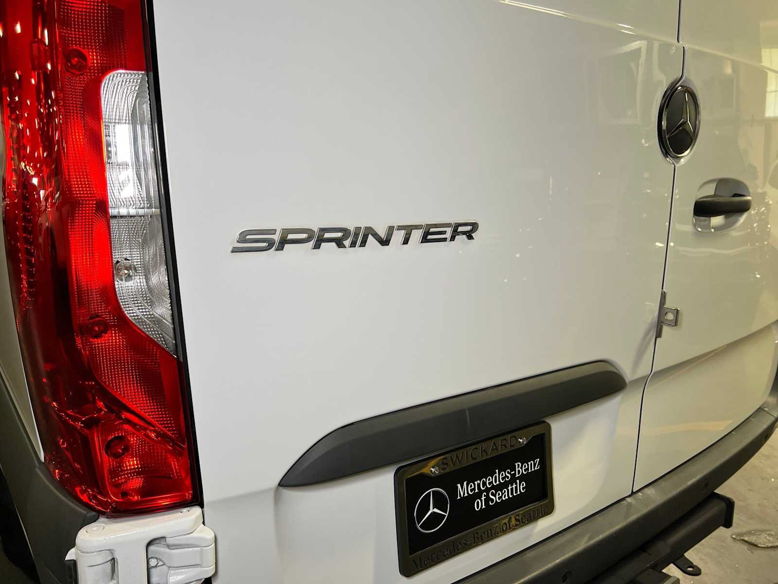 Used 2023 Mercedes-Benz Sprinter 2500 image 15
