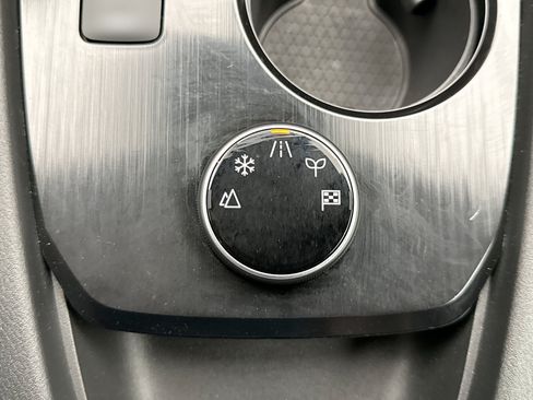 Used 2023 Nissan Rogue S AWD/4WD image 17