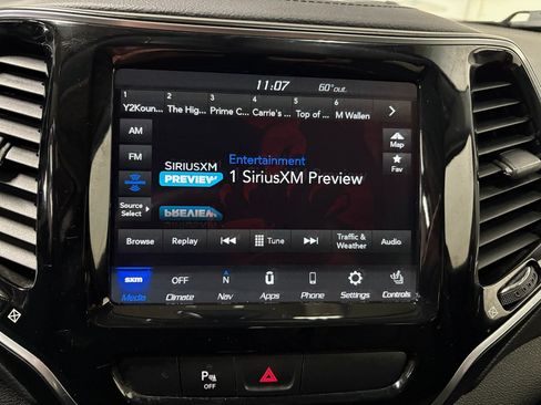 Used 2019 Jeep Cherokee Limited AWD/4WD image 19