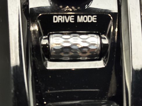 Used 2018 Volvo XC60 T5 Momentum w/ Convenience Package image 40