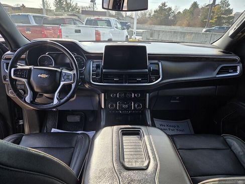 Used 2021 Chevrolet Suburban Premier image 12