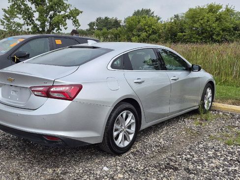 Used 2021 Chevrolet Malibu LT FWD image 3